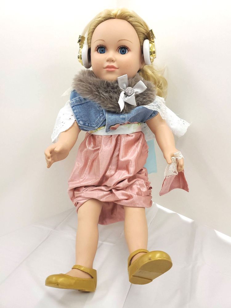 "Ultra-Cute Upcycle," Reece Ziolkowski, 5th Grade, Textile, Luther, NFS